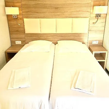 Hotel Les Pavillons Du Golfe 3*