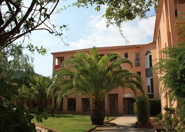 Hotel Les Pavillons Du Golfe 3*