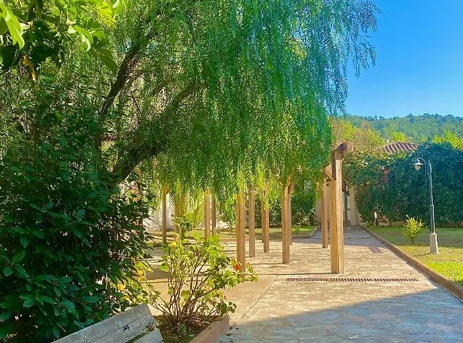 Les Pavillons Du Golfe Hotel