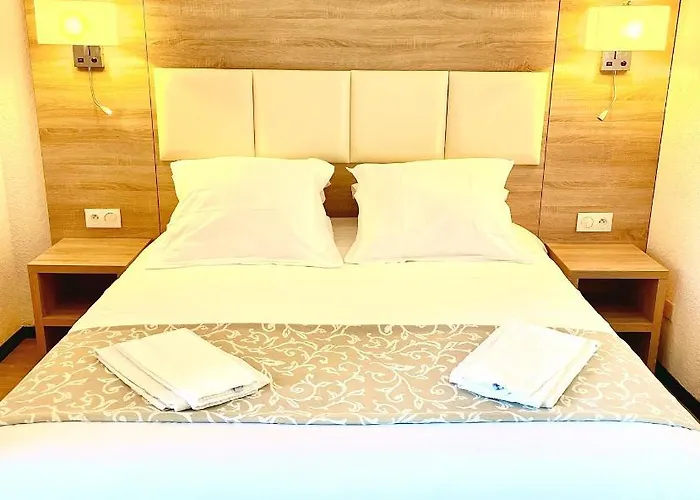 Les Pavillons Du Golfe 3* Favone