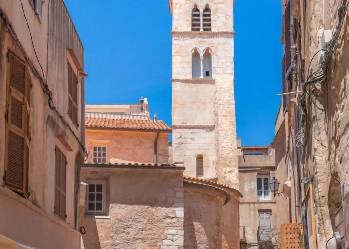 Les Pavillons Du Golfe Hotel